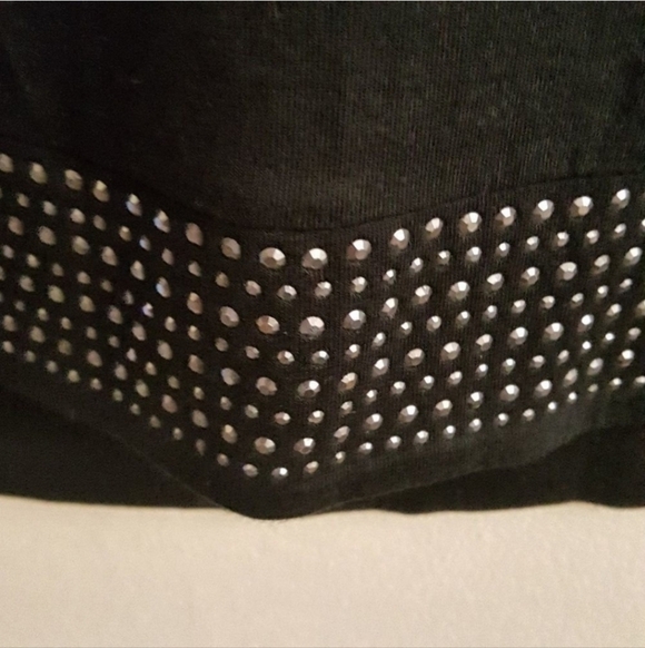 ROSE AND OLIVE Hi/Lo Pullover Top with Studded Hem and Sleeve Cuffs sz S - Picture 4 of 7